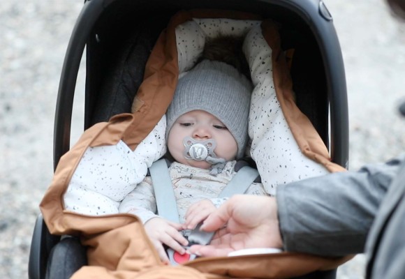 Why use a car seat footmuff?